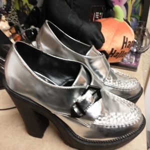 Vintage silver shoes/platforms with buckles